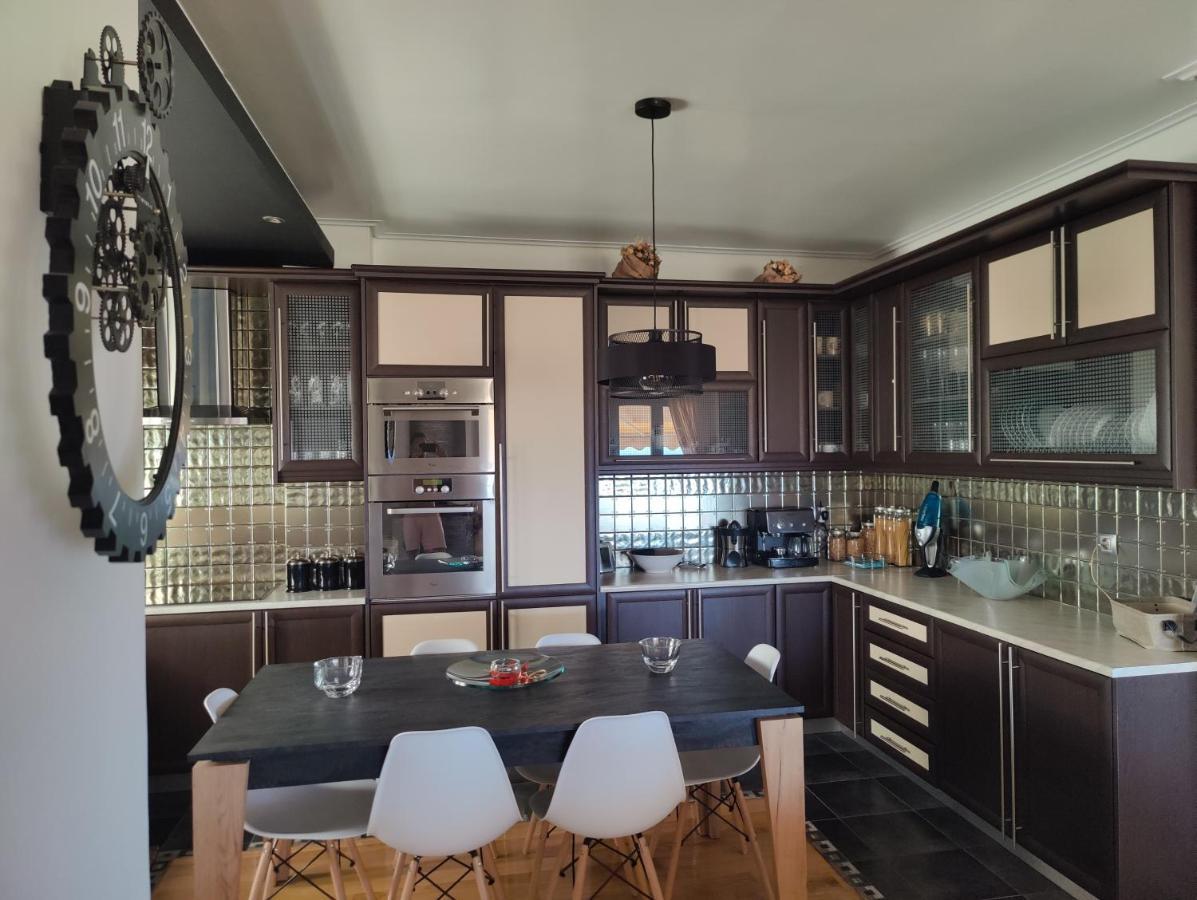 John'S Modern Apartments Artemida Екстер'єр фото