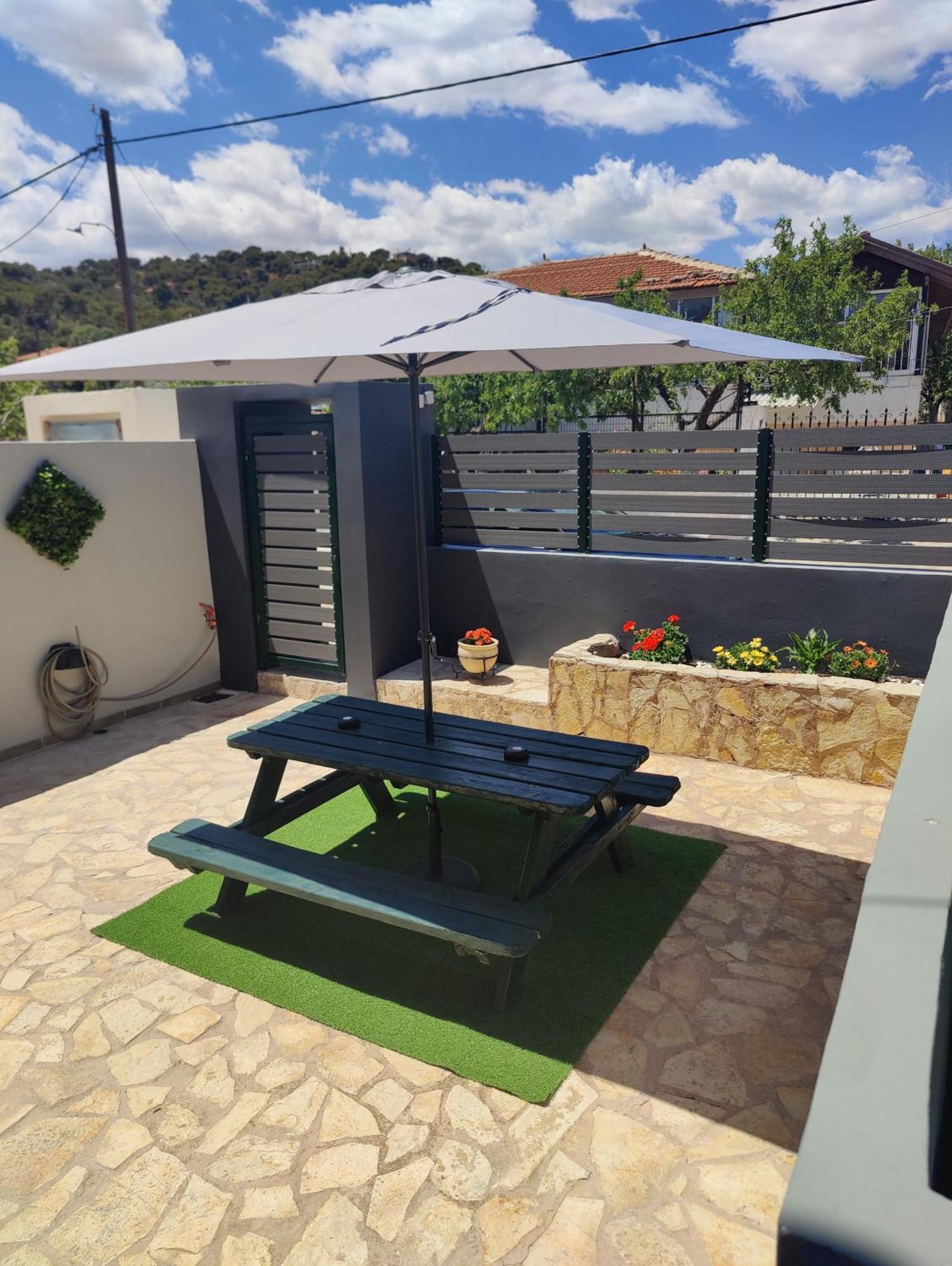 John'S Modern Apartments Artemida Екстер'єр фото